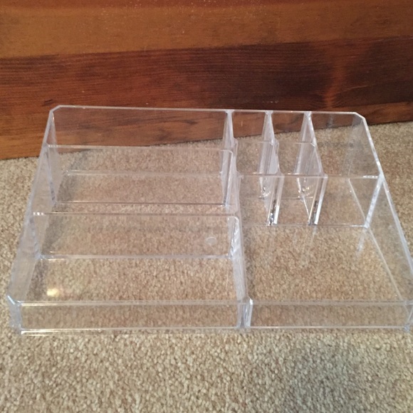 Makeup organizer