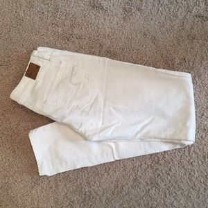 White stretch straight leg jeans size 0