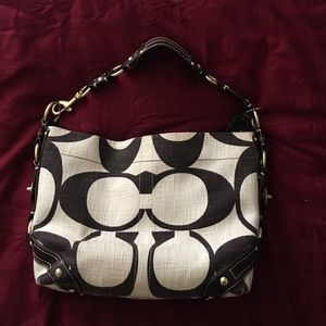 Authentic Coach purse. Looks brand new!