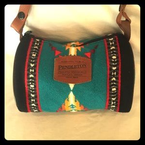 Pendleton Dopp Shoulder bag, good used condition