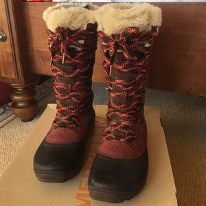Like new Merrell Waterproof snow boots