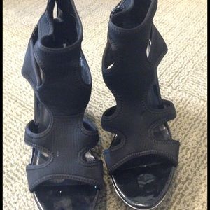 Vera wang heels size 10