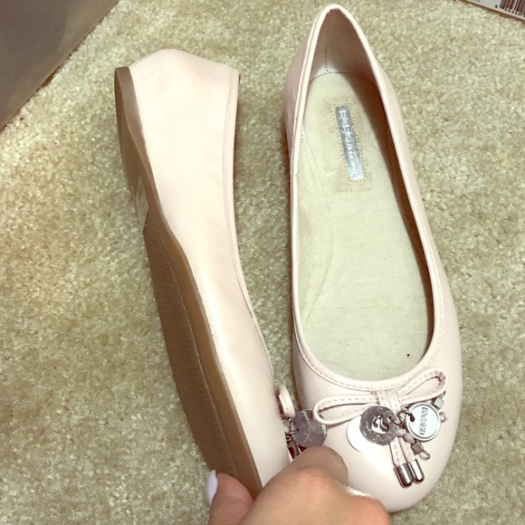 BCBG Flats never worn blush pink