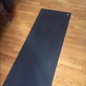 Manduka yoga mat pro - slim !! Gray/black.