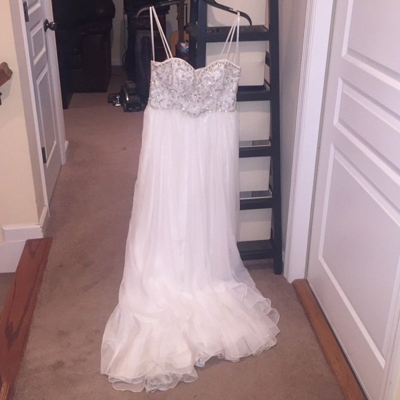 Dave & Johnny white prom dress