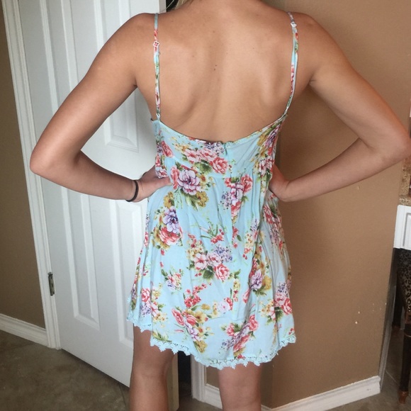 Cute summer dress - Picture 2 of 2