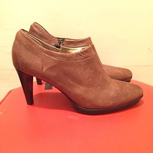 Ron White All Day Heels Ankle Booties, Congnac 8.5