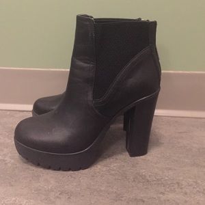 Steve Madden leather boots