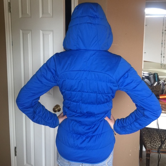 Blue winter jacket - Picture 2 of 4