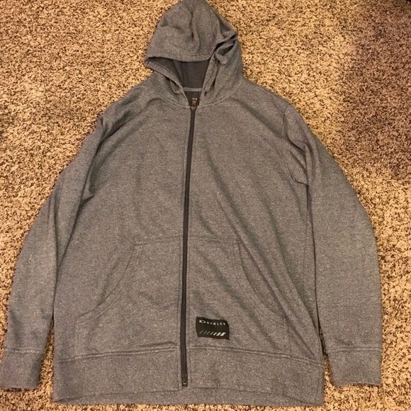 Oakley zip up hoodie. Mens S. in great shape
