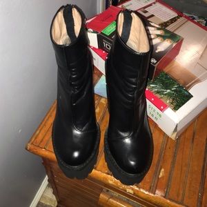 Jeffery Campbell Mulder Platform