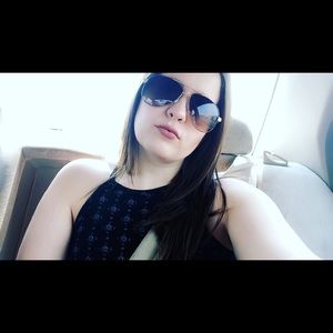 Meet your Posher, Hannah