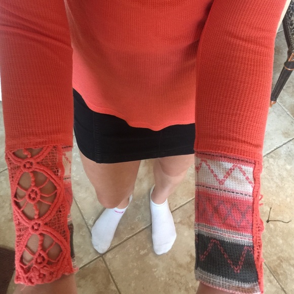 Super cute layer shirt - Picture 3 of 4