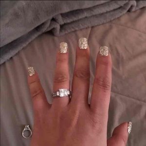 Stunning sterling silver CZ ring size 5