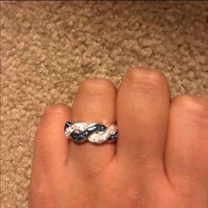 Sterling silver ring with crystals size 6