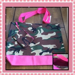 Boutique Bags - Camo Canvas Tote w/Coin Purse Boutique Bags - Camo Canvas Tote w/Coin Purse