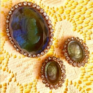 Vintage cameo set