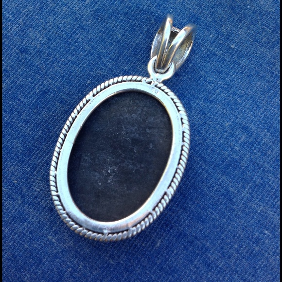 Oval Abalone Shell Pendant  .925 silver Blue/Green - Picture 3 of 4