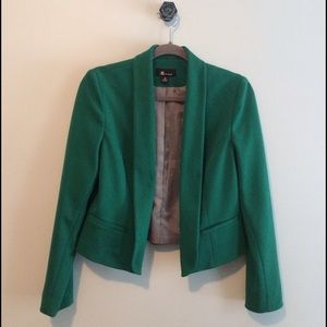 AB Studio Jackets & Coats - Cropped blazer🍀perfect for Spring AB Studio Jackets & Coats - Cropped blazer🍀perfect for Spring
