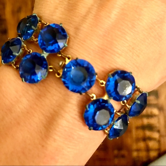 Jewelry - Vintage cobalt blue bracelet