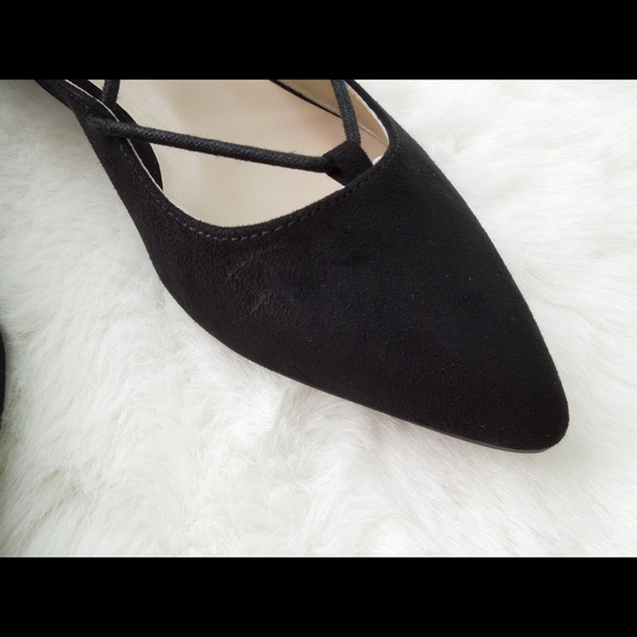 ✨HP✨Strappy Ballerina Flats in BLACK - Picture 4 of 4