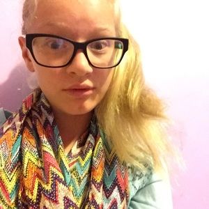 Meet your Posher, Sylvia