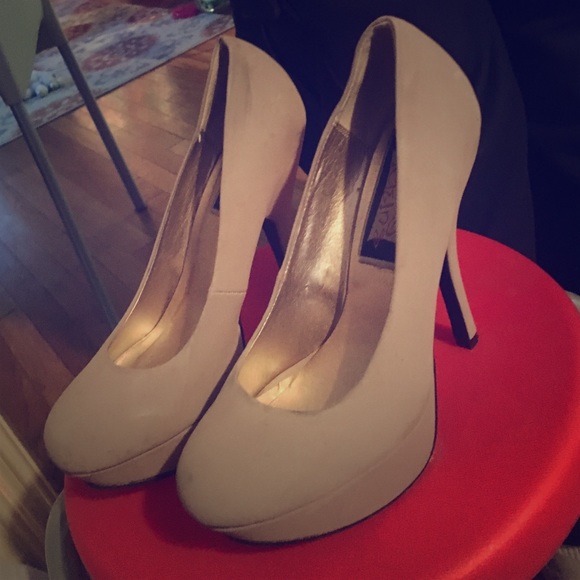 Tan Pumps - Picture 1 of 1