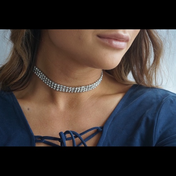 Eva Crystal Diamonds Choker - 3 Rows - Picture 4 of 7