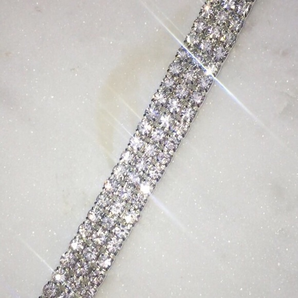 Eva Crystal Diamonds Choker - 3 Rows - Picture 7 of 7