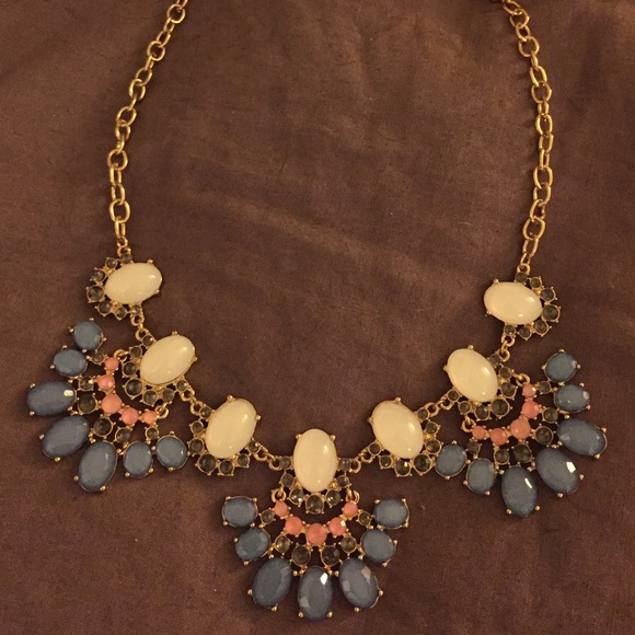 Statement necklace