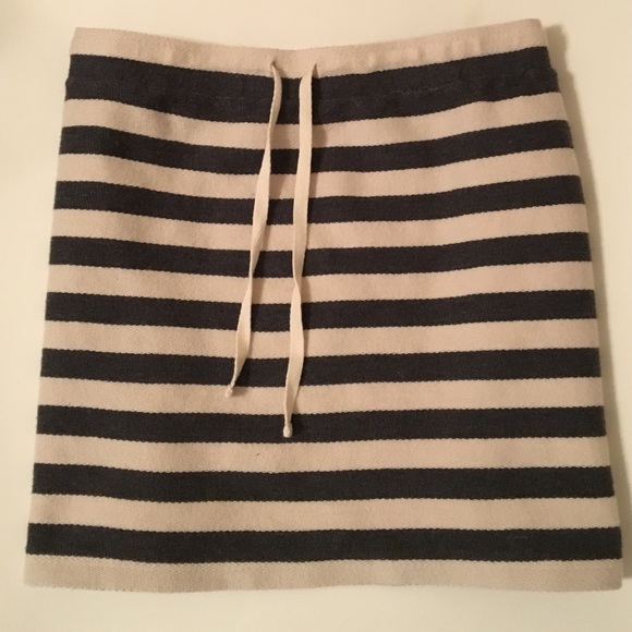 Loft gray and cream skirt
