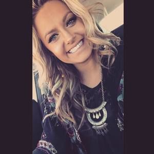 Meet your Posher, Katelyn