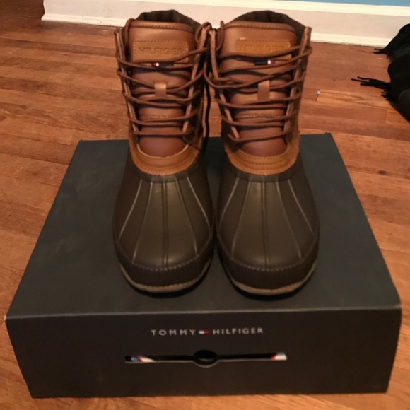 BRAND NEW TOMMY HILFIGER BOOTS! Style: Charlie main image 4