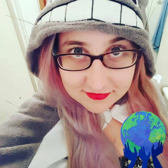 Meet your Posher, Yuna - Picture 1 of 1