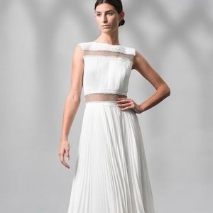 CLEARANCE‼️NWT Tadashi Shoji Pleated Gown