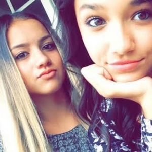 Meet your Posher, Chloe