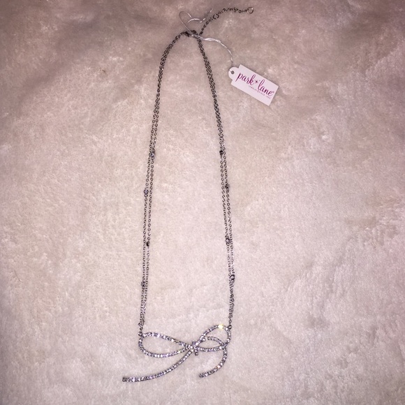 Park Lane Crystal Bow Necklace. NWT