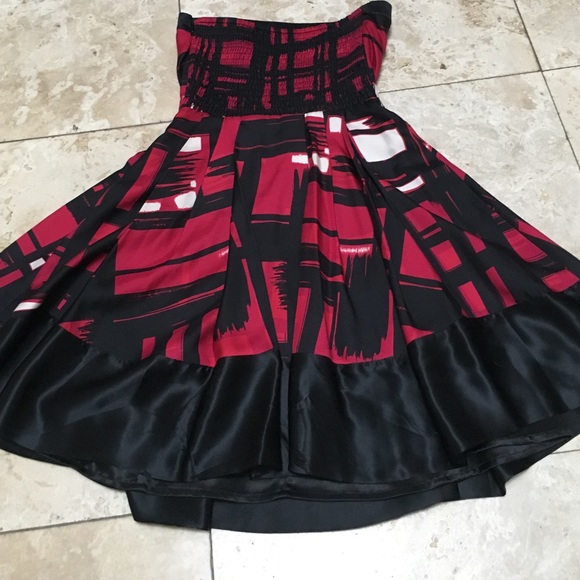 Bebe Black & Dark Pink Silky Flowy dress - Picture 3 of 4