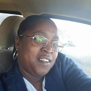 Meet your Posher, Monique