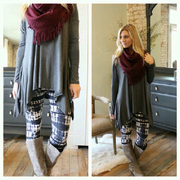 1 LEFT•🎉HP🎉•Tie Dye Leggings• - Picture 2 of 2