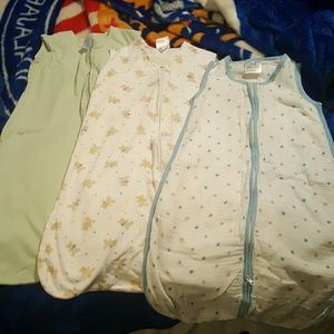 Lot of 3 sleeping sacks for baby,