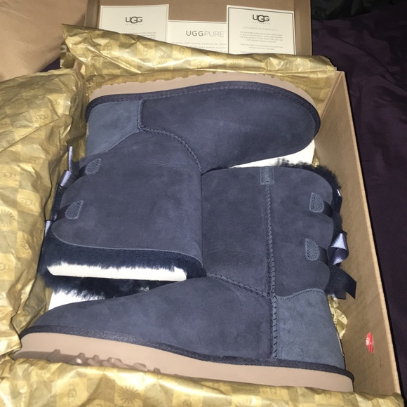BNIB Navy Blue Bailey bow Uggs 7 - Picture 1 of 4