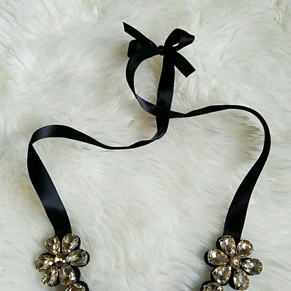 // Gorgeous statement necklace // - Picture 3 of 3