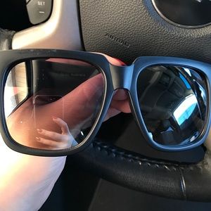 Quay on the prowl sunglasses