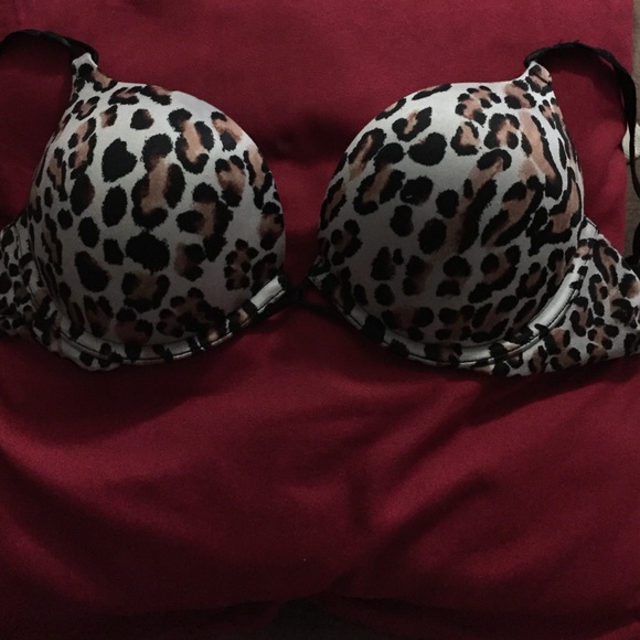Victoria's Secret Miraculous Plunge Bra