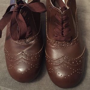 Oxford Heels- SUPER CUTE