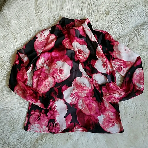 Worthington silky floral blouse