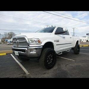 Meet your Posher, Cami