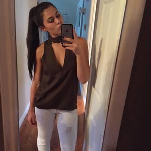 Meet your Posher, Tomara