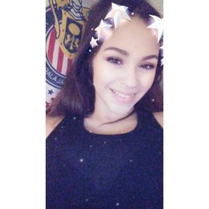 Meet your Posher, Magdalena